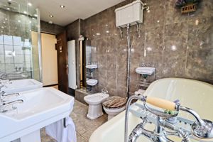 Family Bathroom- click for photo gallery